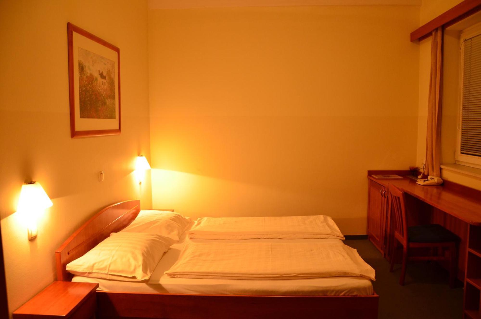Hotel Bajt Марибор Екстериор снимка