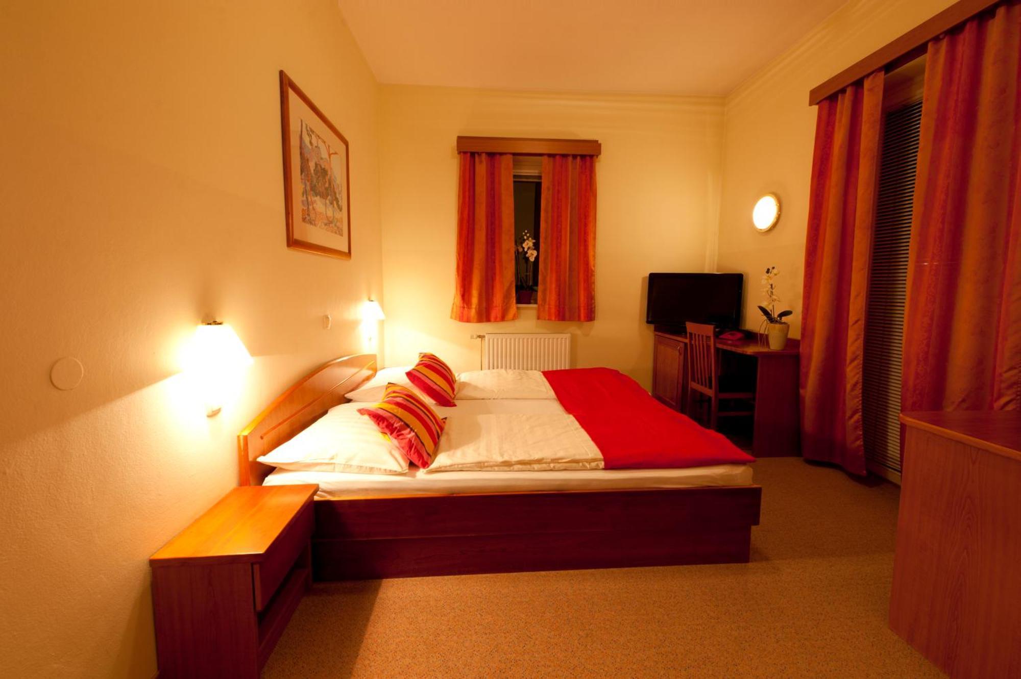 Hotel Bajt Марибор Стая снимка